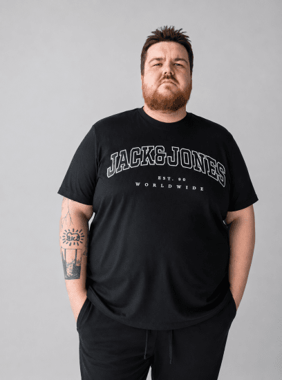 Jack & Jones CALEB VARSITY O-Neck T-Shirt Black - Koszulki - T-shirty meskie Duże Rozmiary - 2XL-14XL