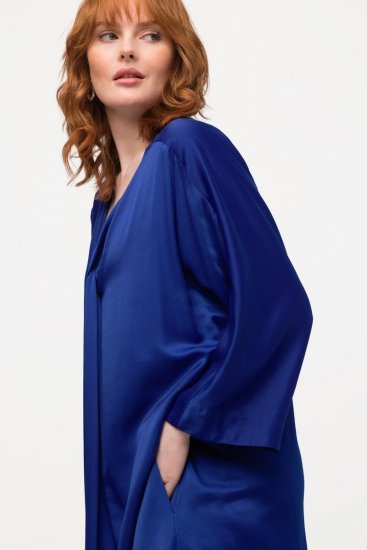 Ulla Popken 821110 Satynowa sukienka z krótkim rękawem i dekoltem w szpic Granatowa - Sukienki wieczorowe - Wieczorowe sukienki plus size