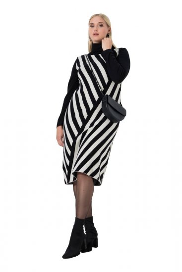 Ulla Popken 845784 Dzianinowa sukienka w paski Czarna - Sukienki letnie - Letnie sukienki plus size