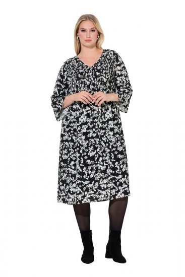 Ulla Popken 845825 Sukienka midi w kwiaty z rękawem 3/4 Czarna - Sukienki midi - Sukienki midi w dużych rozmiarach