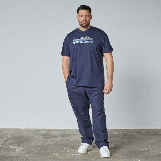 North Latitude Mountain T-Shirt V-Neck Granatowy - TALL koszulki - Koszulki dla wysokich mężczyzn
