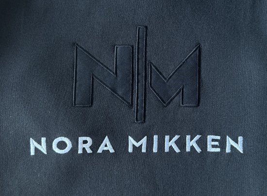 Nora Mikken KADRI Long Hoodie Black - Bluzy & bluzy z kapturem - 
