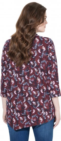 Ulla Popken Asymmetric Cowboy Boot Print Tee Dark Ruby - Koszulki z nadrukiem dla kobiet - 