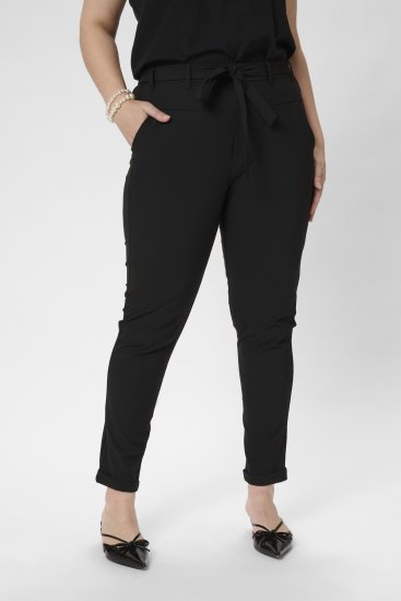 Kaffe Curve Jia Spodnie z paskiem Głęboka czerń - Jeansy & Spodnie w Dużych Rozmiarach – Plus Size - 