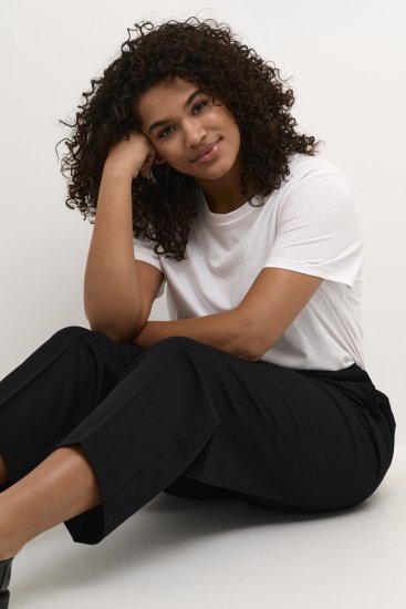 Kaffe Curve Sakira Spodnie cropped Głęboka czerń - Jeansy & Spodnie w Dużych Rozmiarach – Plus Size - 