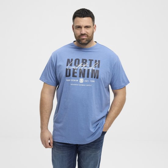 North Latitude Denim Printed Logo T-Shirt Dusty Blue TALL - TALL koszulki - Koszulki dla wysokich mężczyzn