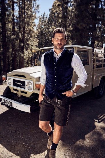 JP1880 Velvet Vest Traditional Blue - Ubrania wizytowe - Ubrania świąteczne i wizytowe – Świętuj stylowo i wygodnie